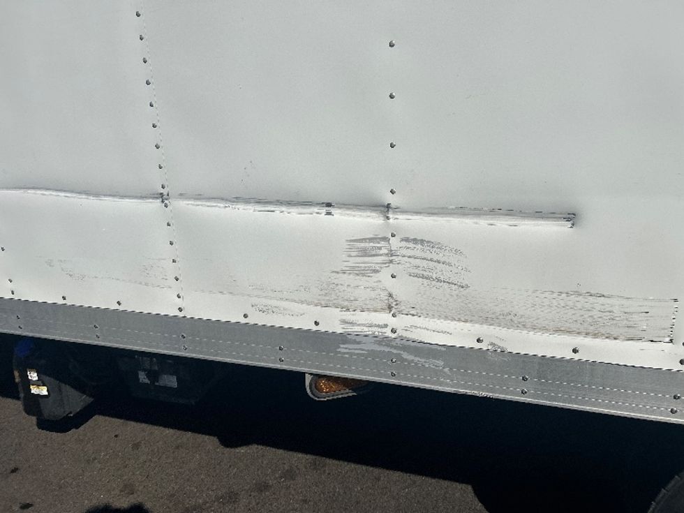 Refrigerated Truck-Light and Medium Duty Trucks-Isuzu-2022-NRR-Braintree-MA-66,715\n\t\tmiles-$ 62,250 - Image 24