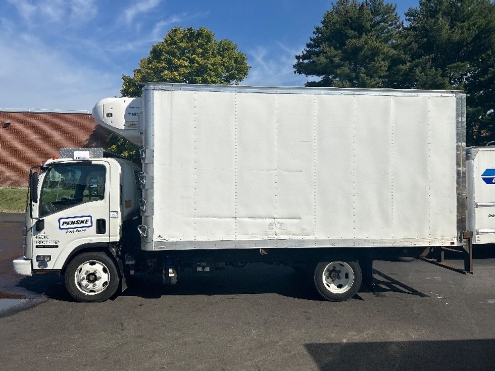 Refrigerated Truck-Light and Medium Duty Trucks-Isuzu-2022-NRR-Braintree-MA-66,715\n\t\tmiles-$ 62,250 - Image 4