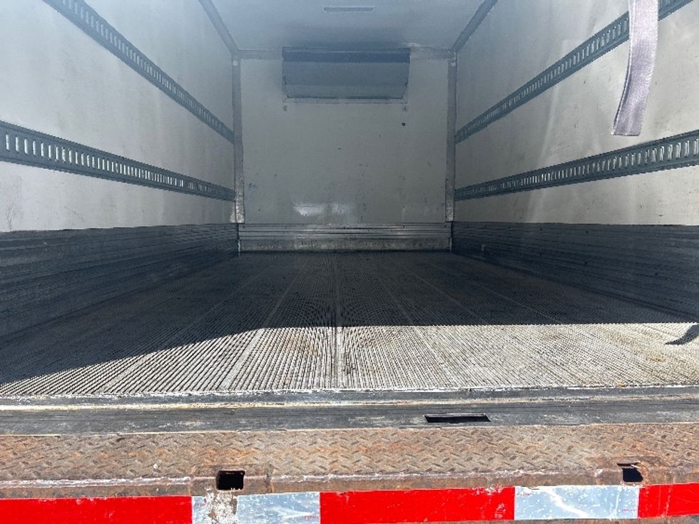 Refrigerated Truck-Light and Medium Duty Trucks-Isuzu-2022-NRR-Braintree-MA-66,715\n\t\tmiles-$ 62,250 - Image 8