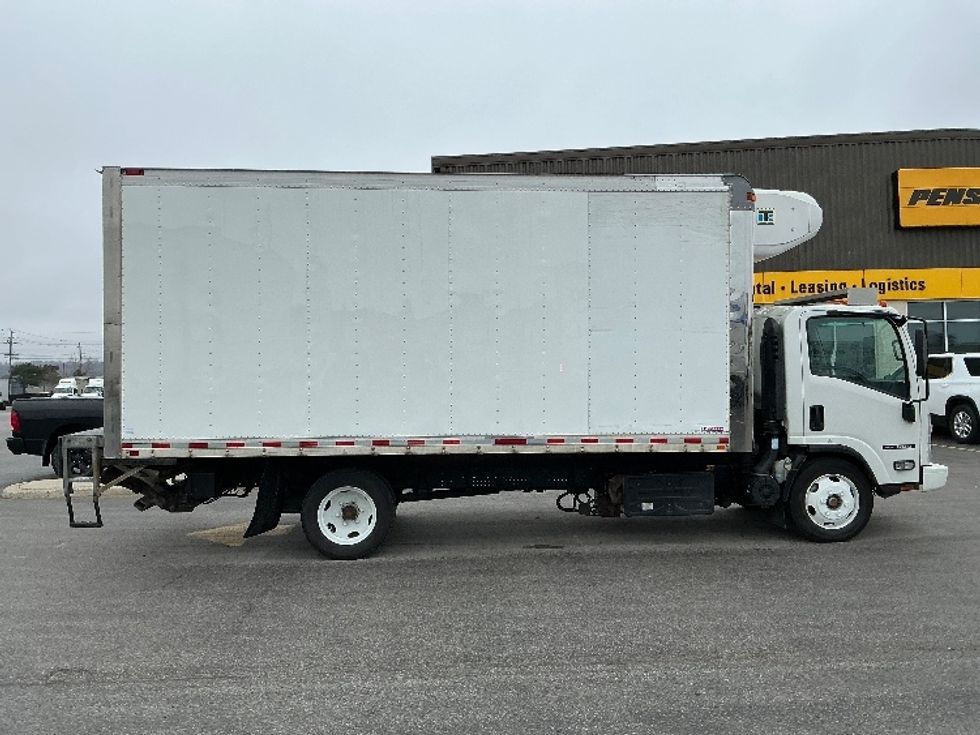 Refrigerated Truck-Light and Medium Duty Trucks-Isuzu-2022-NRR-Cambridge-ON-456,214\n\t\tkm-$ 31,000 - Image 15