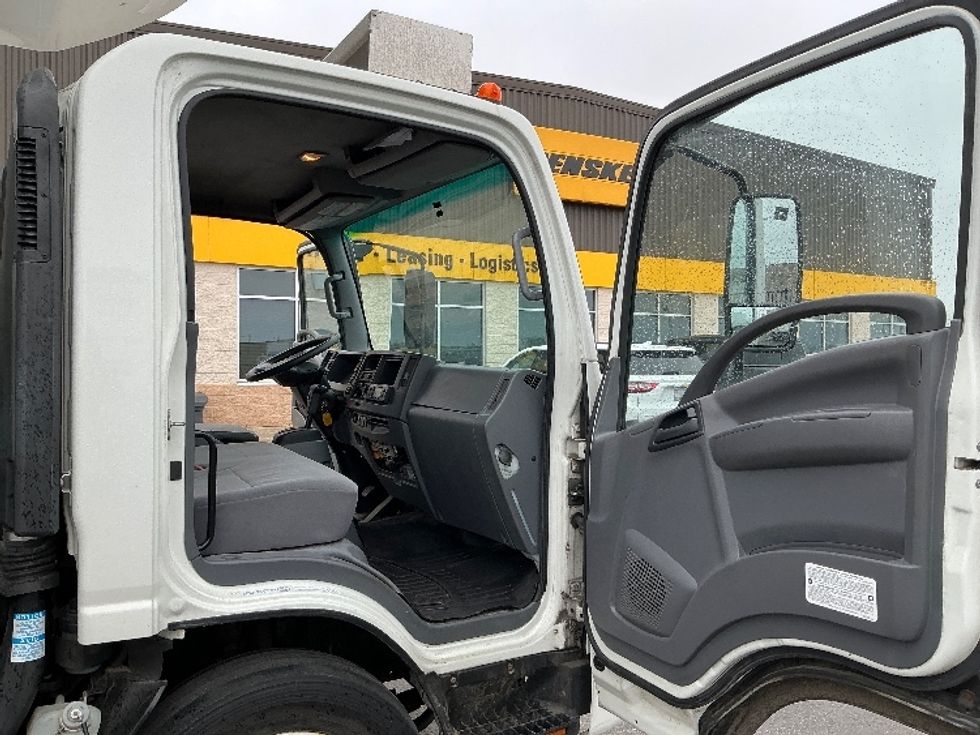 Refrigerated Truck-Light and Medium Duty Trucks-Isuzu-2022-NRR-Cambridge-ON-456,214\n\t\tkm-$ 31,000 - Image 20