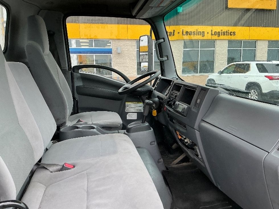 Refrigerated Truck-Light and Medium Duty Trucks-Isuzu-2022-NRR-Cambridge-ON-456,214\n\t\tkm-$ 31,000 - Image 22