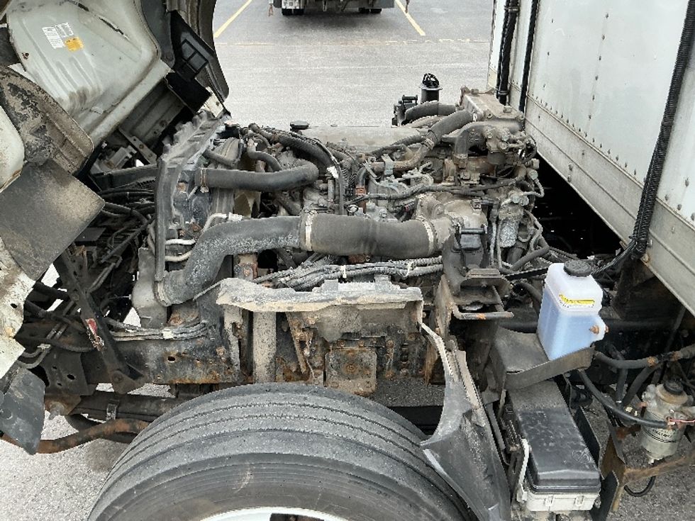 Refrigerated Truck-Light and Medium Duty Trucks-Isuzu-2022-NRR-Cambridge-ON-456,214\n\t\tkm-$ 31,000 - Image 24