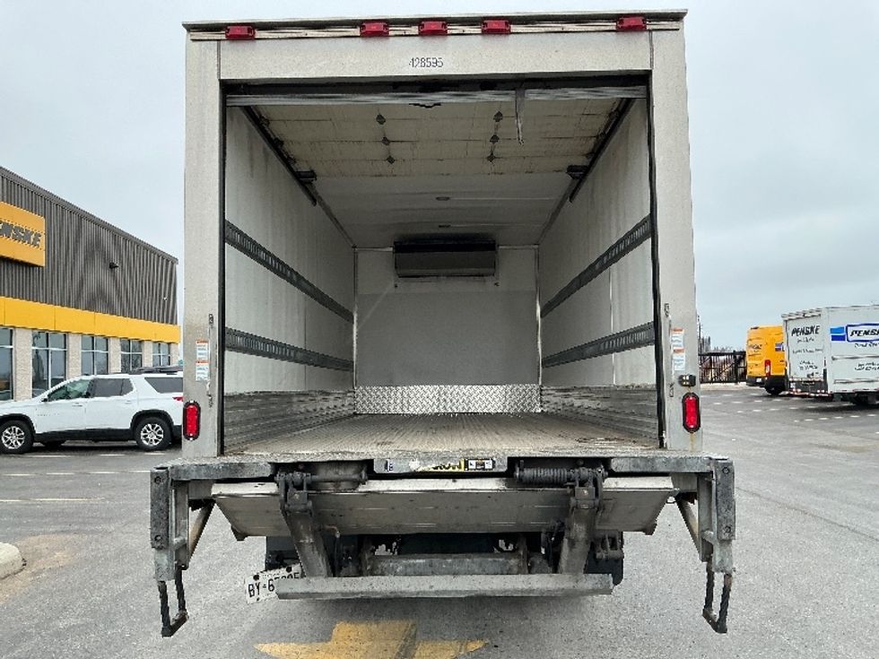 Refrigerated Truck-Light and Medium Duty Trucks-Isuzu-2022-NRR-Cambridge-ON-456,214\n\t\tkm-$ 31,000 - Image 8