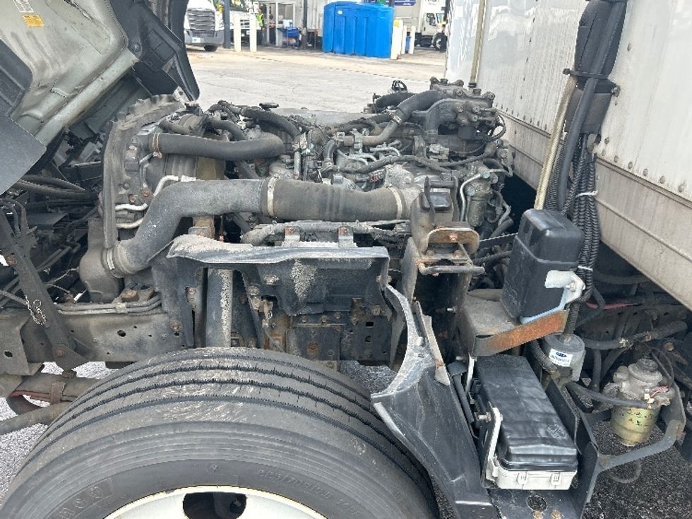 Refrigerated Truck-Light and Medium Duty Trucks-Isuzu-2022-NRR-Chicago (Melrose Park)-IL-244,206\n\t\tmiles-$ 33,750 - Image 23