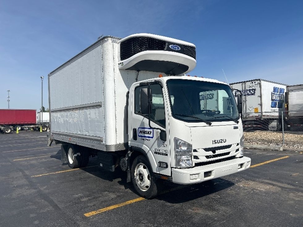Refrigerated Truck-Light and Medium Duty Trucks-Isuzu-2022-NRR-Columbus-OH-123,524\n\t\tmiles-$ 60,500 - Image 1