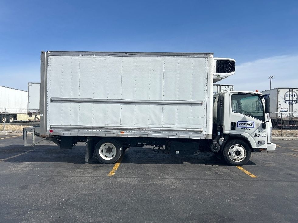 Refrigerated Truck-Light and Medium Duty Trucks-Isuzu-2022-NRR-Columbus-OH-123,524\n\t\tmiles-$ 60,500 - Image 14