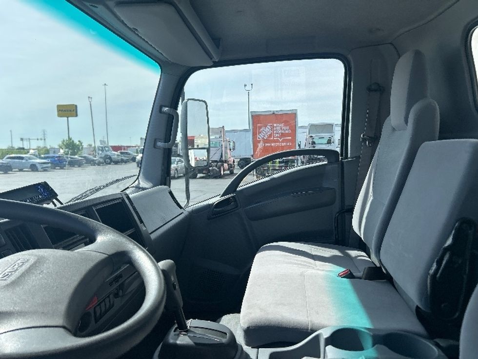 Refrigerated Truck-Light and Medium Duty Trucks-Isuzu-2022-NRR-Columbus-OH-123,524\n\t\tmiles-$ 60,500 - Image 18
