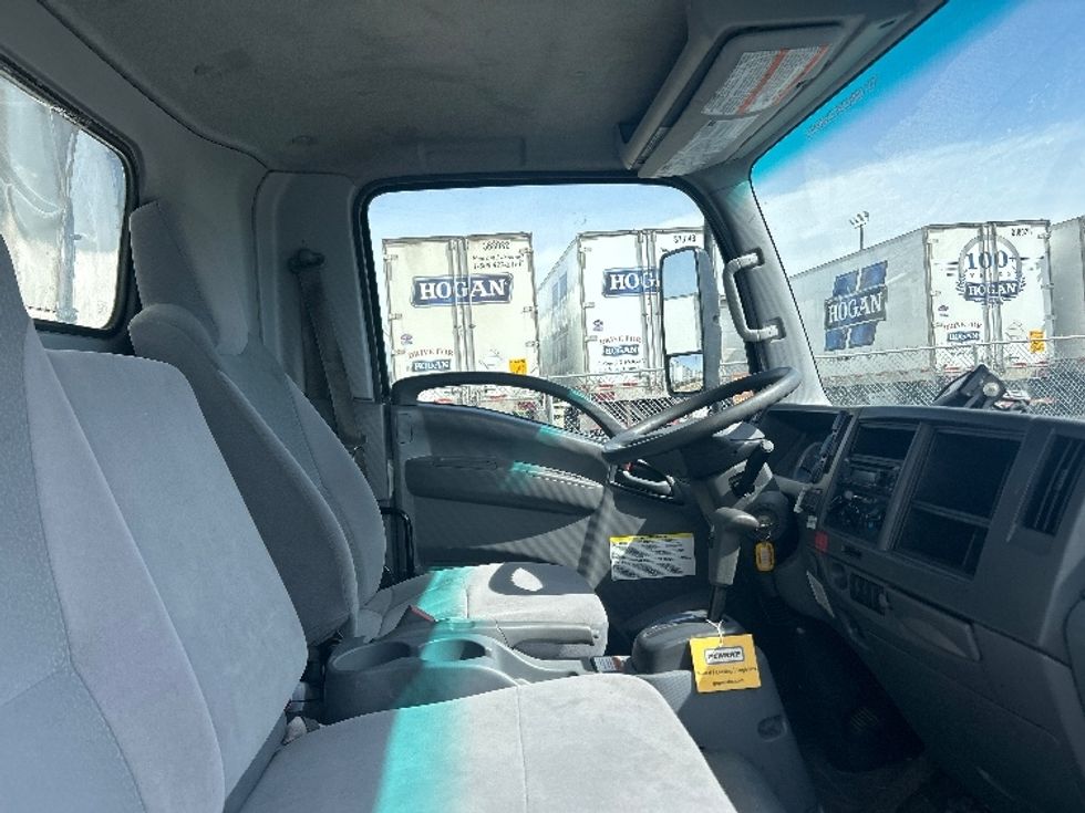 Refrigerated Truck-Light and Medium Duty Trucks-Isuzu-2022-NRR-Columbus-OH-123,524\n\t\tmiles-$ 60,500 - Image 21