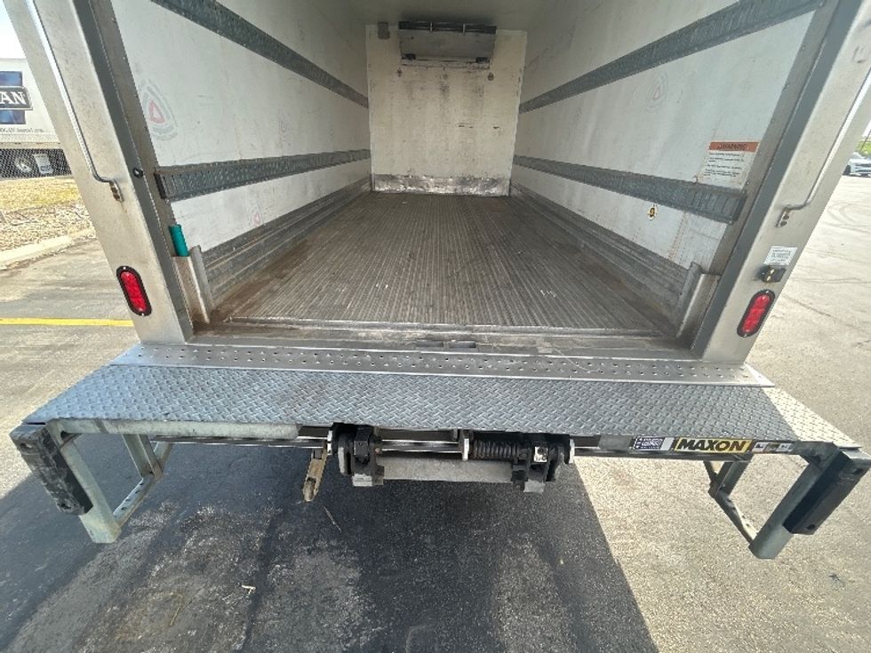 Refrigerated Truck-Light and Medium Duty Trucks-Isuzu-2022-NRR-Columbus-OH-123,524\n\t\tmiles-$ 60,500 - Image 9