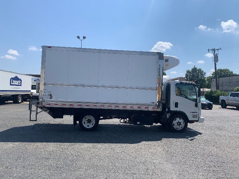 Refrigerated Truck-Light and Medium Duty Trucks-Isuzu-2022-NRR-Concord-NC-122,197\n\t\tmiles-$ 61,000 - Image 15