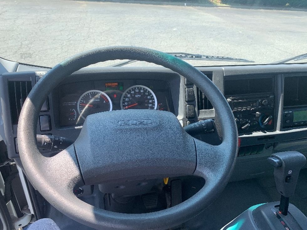 Refrigerated Truck-Light and Medium Duty Trucks-Isuzu-2022-NRR-Concord-NC-122,197\n\t\tmiles-$ 61,000 - Image 17