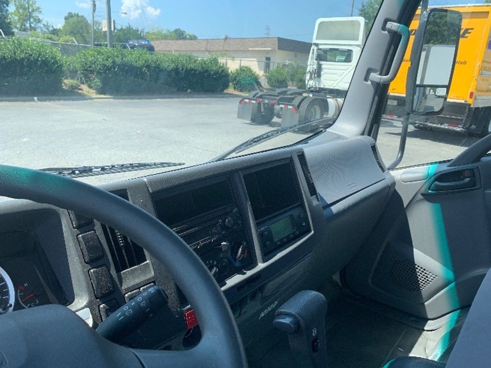 Refrigerated Truck-Light and Medium Duty Trucks-Isuzu-2022-NRR-Concord-NC-122,197\n\t\tmiles-$ 61,000 - Image 18