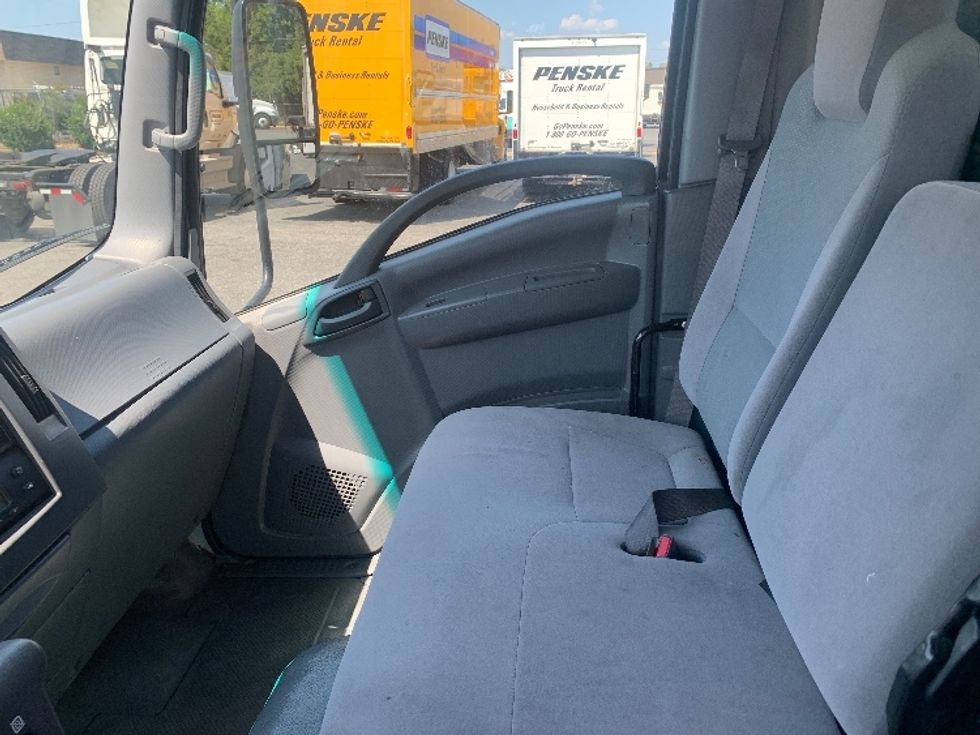 Refrigerated Truck-Light and Medium Duty Trucks-Isuzu-2022-NRR-Concord-NC-122,197\n\t\tmiles-$ 61,000 - Image 19
