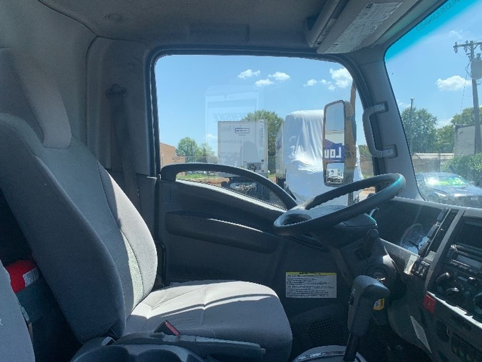 Refrigerated Truck-Light and Medium Duty Trucks-Isuzu-2022-NRR-Concord-NC-122,197\n\t\tmiles-$ 61,000 - Image 22
