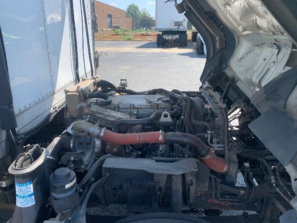 Refrigerated Truck-Light and Medium Duty Trucks-Isuzu-2022-NRR-Concord-NC-122,197\n\t\tmiles-$ 61,000 - Image 23
