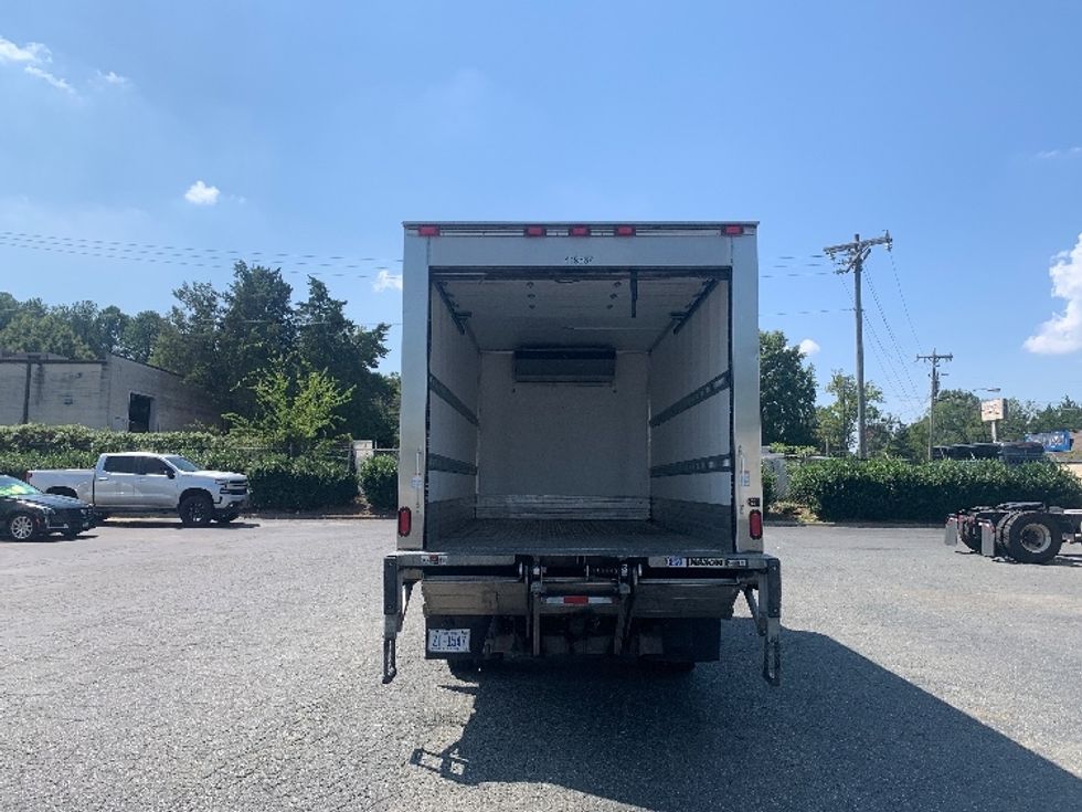 Refrigerated Truck-Light and Medium Duty Trucks-Isuzu-2022-NRR-Concord-NC-122,197\n\t\tmiles-$ 61,000 - Image 8