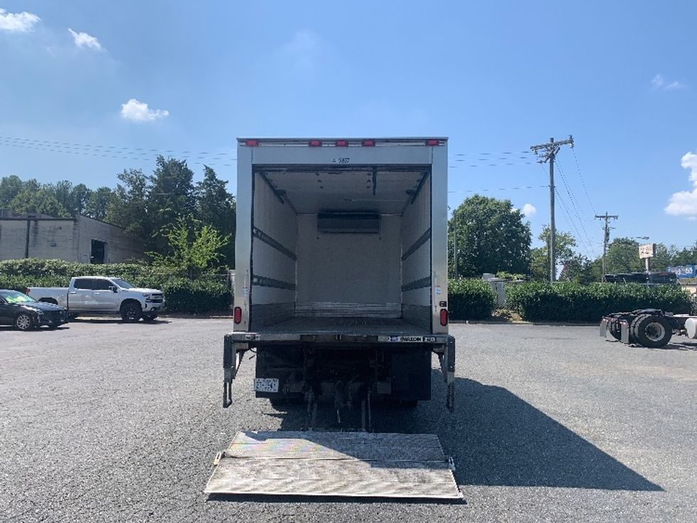 Refrigerated Truck-Light and Medium Duty Trucks-Isuzu-2022-NRR-Concord-NC-122,197\n\t\tmiles-$ 61,000 - Image 9