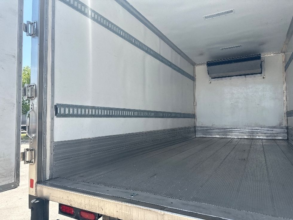 Refrigerated Truck-Light and Medium Duty Trucks-Isuzu-2022-NRR-Dallas-TX-177,104\n\t\tmiles-$ 47,500 - Image 10