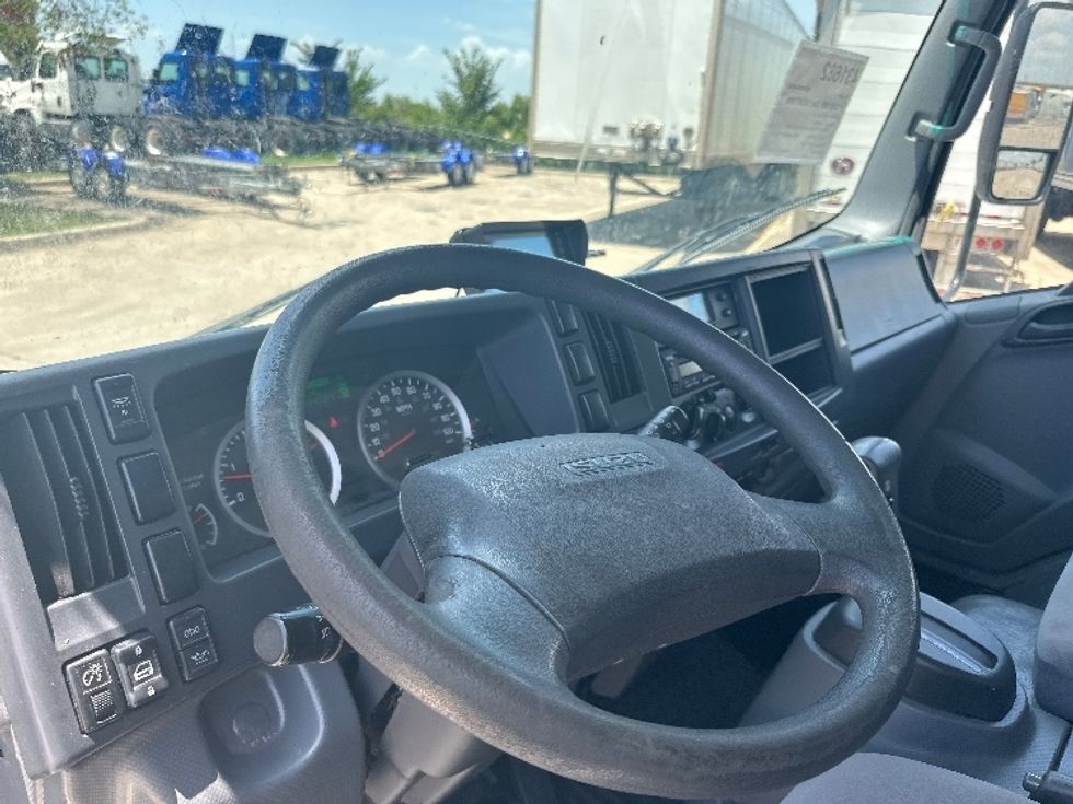 Refrigerated Truck-Light and Medium Duty Trucks-Isuzu-2022-NRR-Dallas-TX-177,104\n\t\tmiles-$ 47,500 - Image 16