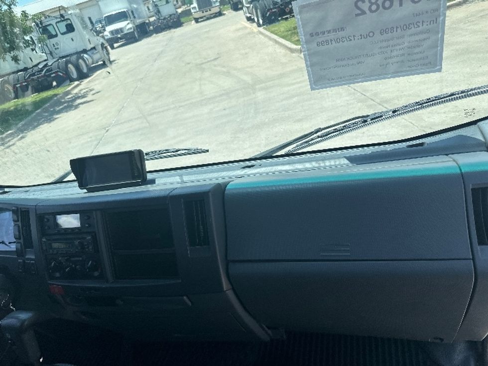 Refrigerated Truck-Light and Medium Duty Trucks-Isuzu-2022-NRR-Dallas-TX-177,104\n\t\tmiles-$ 47,500 - Image 20