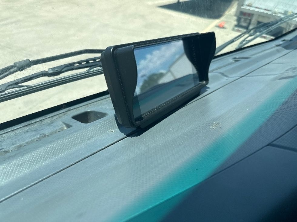 Refrigerated Truck-Light and Medium Duty Trucks-Isuzu-2022-NRR-Dallas-TX-177,104\n\t\tmiles-$ 47,500 - Image 24