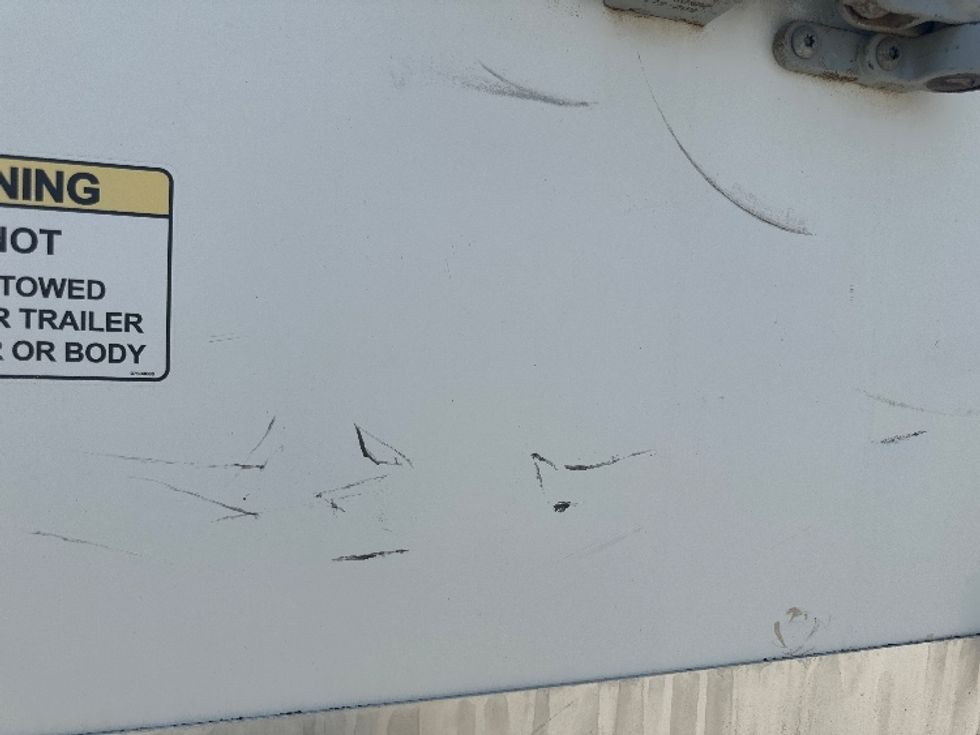 Refrigerated Truck-Light and Medium Duty Trucks-Isuzu-2022-NRR-Dallas-TX-177,104\n\t\tmiles-$ 47,500 - Image 26