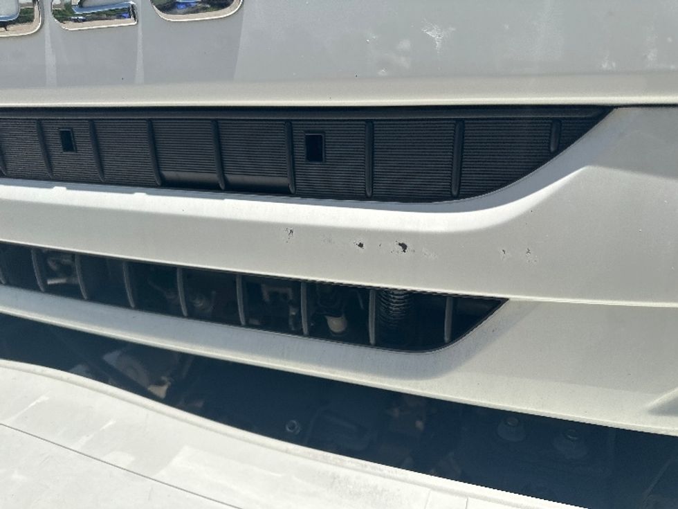 Refrigerated Truck-Light and Medium Duty Trucks-Isuzu-2022-NRR-Dallas-TX-177,104\n\t\tmiles-$ 47,500 - Image 28