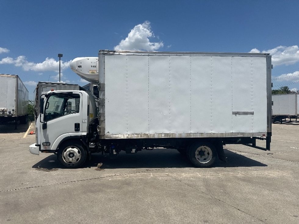 Refrigerated Truck-Light and Medium Duty Trucks-Isuzu-2022-NRR-Dallas-TX-177,104\n\t\tmiles-$ 47,500 - Image 4