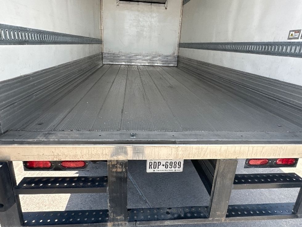 Refrigerated Truck-Light and Medium Duty Trucks-Isuzu-2022-NRR-Dallas-TX-177,104\n\t\tmiles-$ 47,500 - Image 9