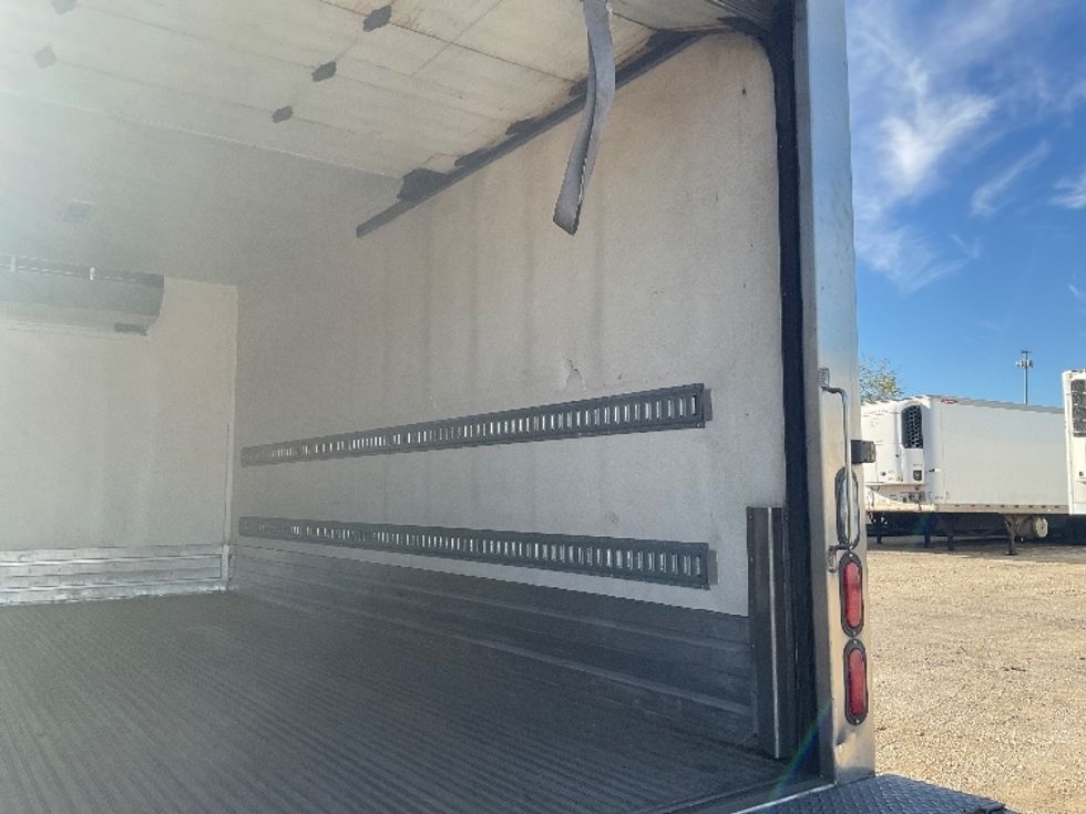 Refrigerated Truck-Light and Medium Duty Trucks-Isuzu-2022-NRR-East Chicago-IN-196,915\n\t\tmiles-$ 41,000 - Image 12