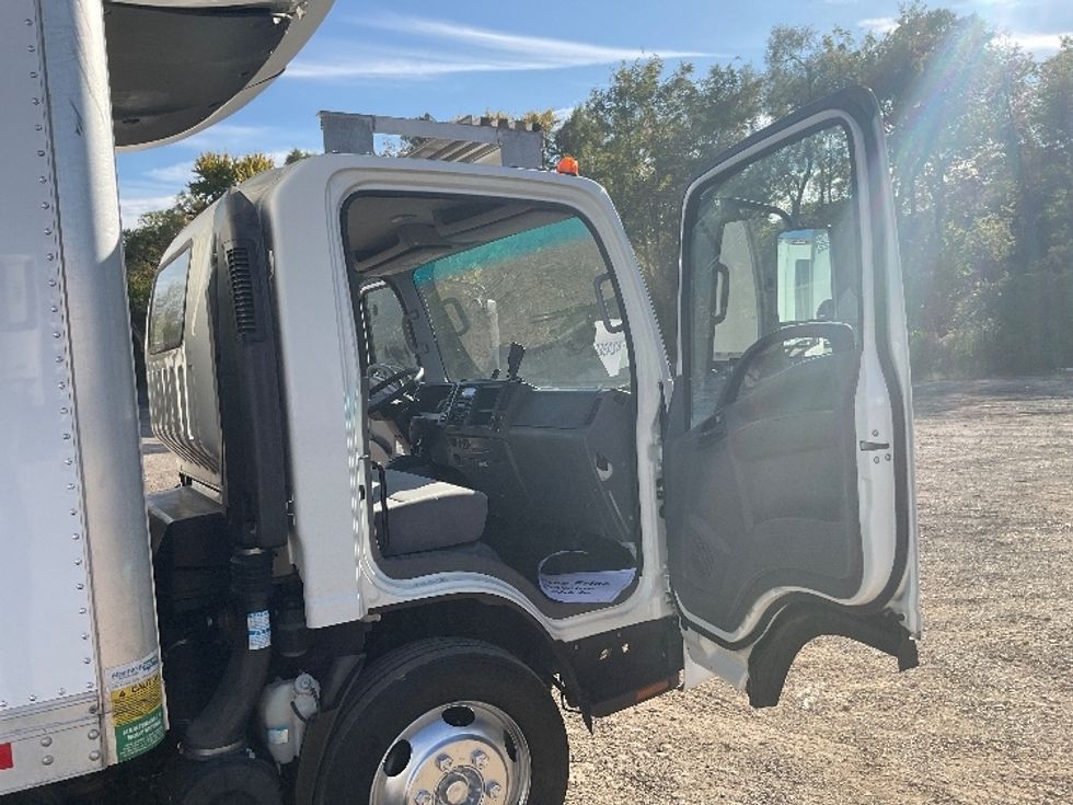 Refrigerated Truck-Light and Medium Duty Trucks-Isuzu-2022-NRR-East Chicago-IN-196,915\n\t\tmiles-$ 41,000 - Image 20