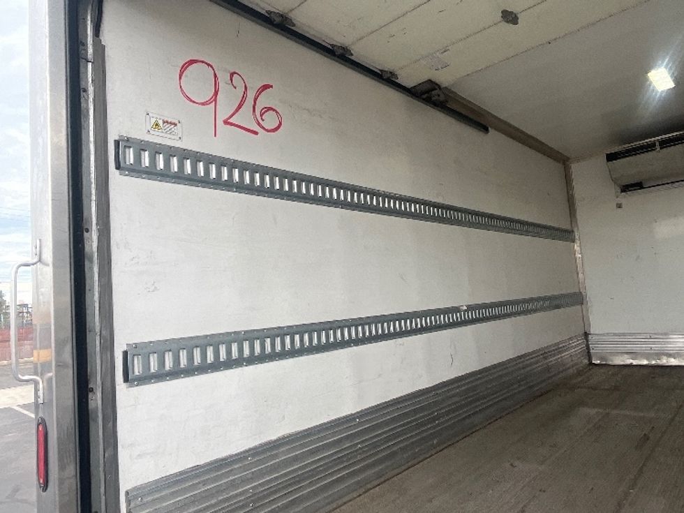 Refrigerated Truck-Light and Medium Duty Trucks-Isuzu-2022-NRR-Fresno-CA-86,104\n\t\tmiles-$ 64,750 - Image 10