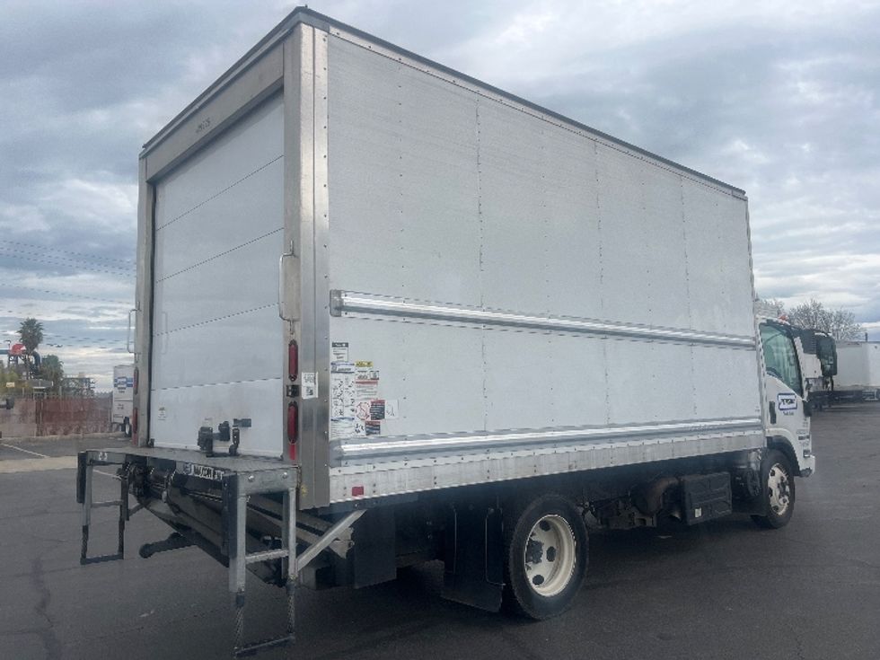 Refrigerated Truck-Light and Medium Duty Trucks-Isuzu-2022-NRR-Fresno-CA-86,104\n\t\tmiles-$ 64,750 - Image 12