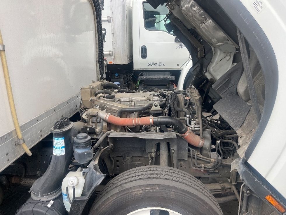 Refrigerated Truck-Light and Medium Duty Trucks-Isuzu-2022-NRR-Fresno-CA-86,104\n\t\tmiles-$ 64,750 - Image 20