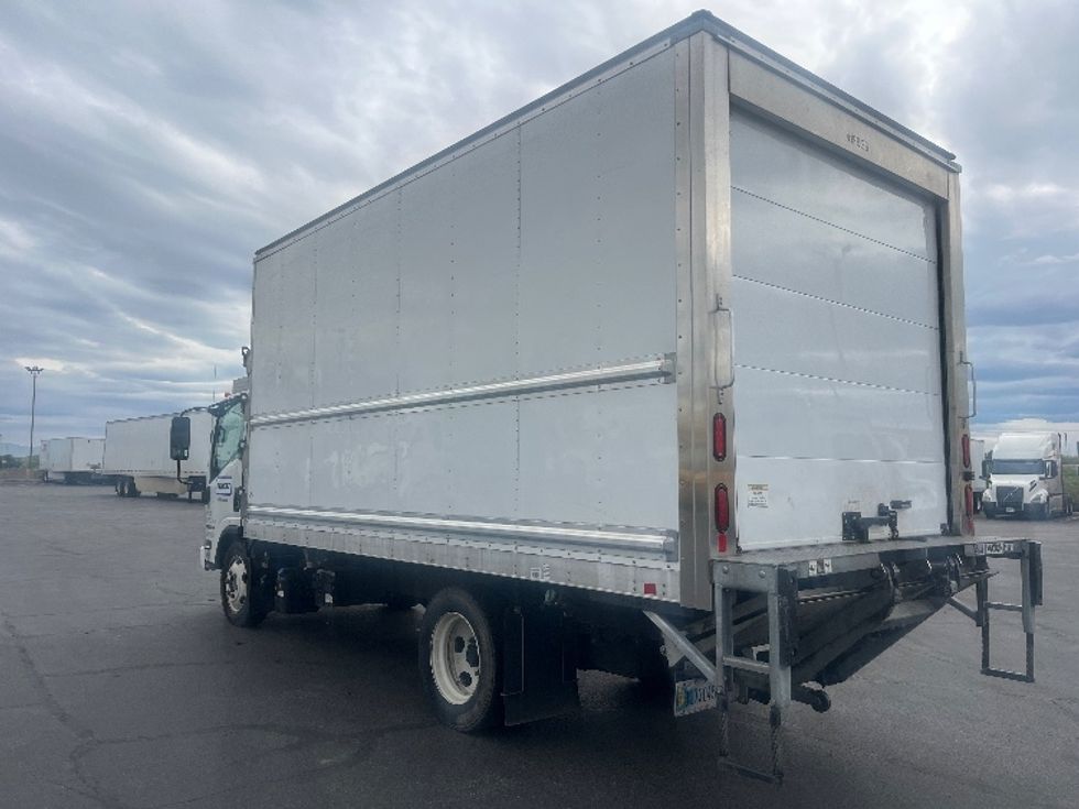 Refrigerated Truck-Light and Medium Duty Trucks-Isuzu-2022-NRR-Fresno-CA-86,104\n\t\tmiles-$ 64,750 - Image 5