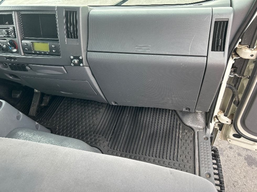 Refrigerated Truck-Light and Medium Duty Trucks-Isuzu-2022-NRR-Greeley-CO-181,517\n\t\tmiles-$ 48,500 - Image 21