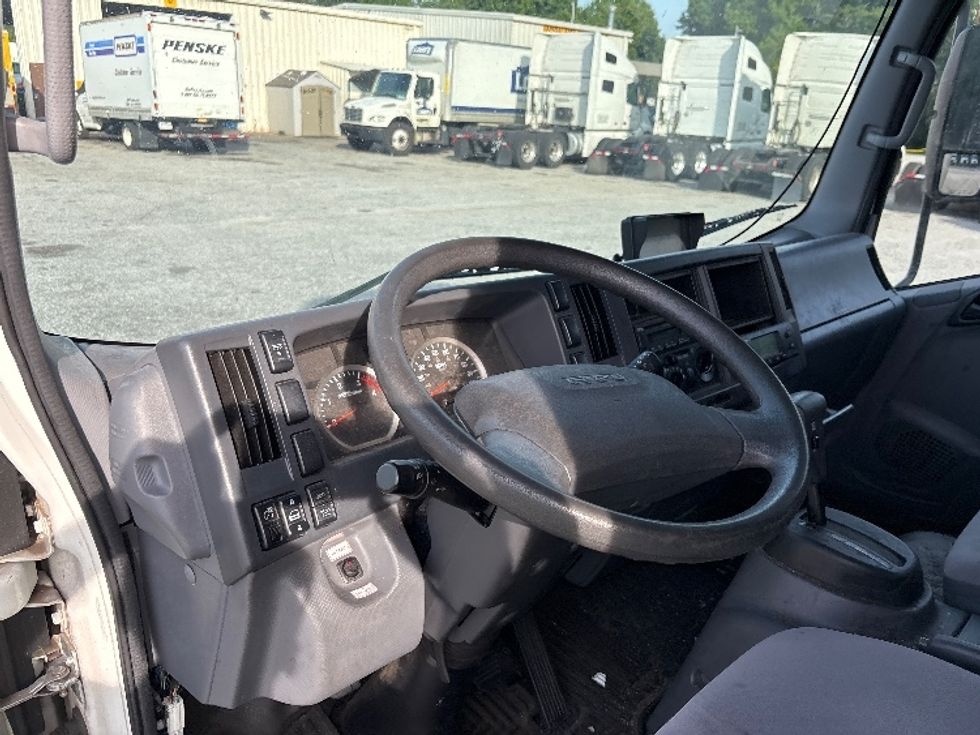 Refrigerated Truck-Light and Medium Duty Trucks-Isuzu-2022-NRR-Greer-SC-119,626\n\t\tmiles-$ 59,250 - Image 16