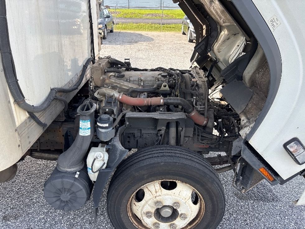 Refrigerated Truck-Light and Medium Duty Trucks-Isuzu-2022-NRR-Greer-SC-119,626\n\t\tmiles-$ 59,250 - Image 22