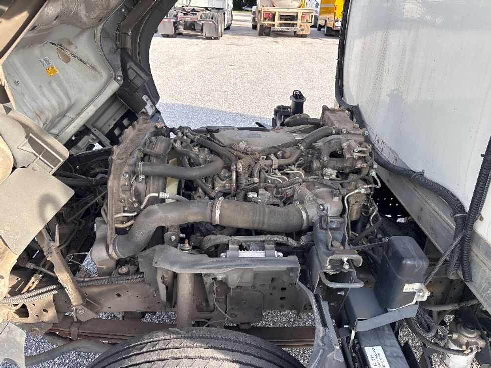 Refrigerated Truck-Light and Medium Duty Trucks-Isuzu-2022-NRR-Greer-SC-119,626\n\t\tmiles-$ 59,250 - Image 23