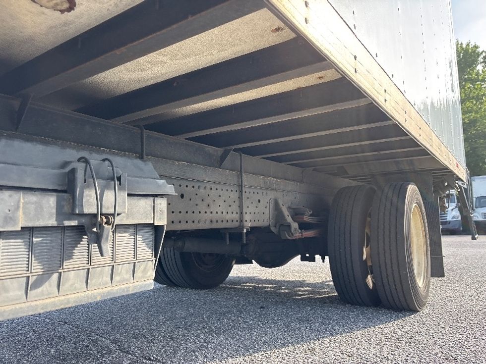 Refrigerated Truck-Light and Medium Duty Trucks-Isuzu-2022-NRR-Greer-SC-119,626\n\t\tmiles-$ 59,250 - Image 5