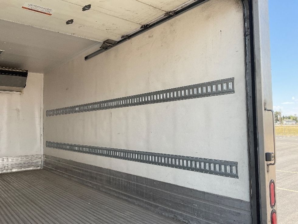 Refrigerated Truck-Light and Medium Duty Trucks-Isuzu-2022-NRR-Idaho Falls-ID-92,587\n\t\tmiles-$ 65,500 - Image 12