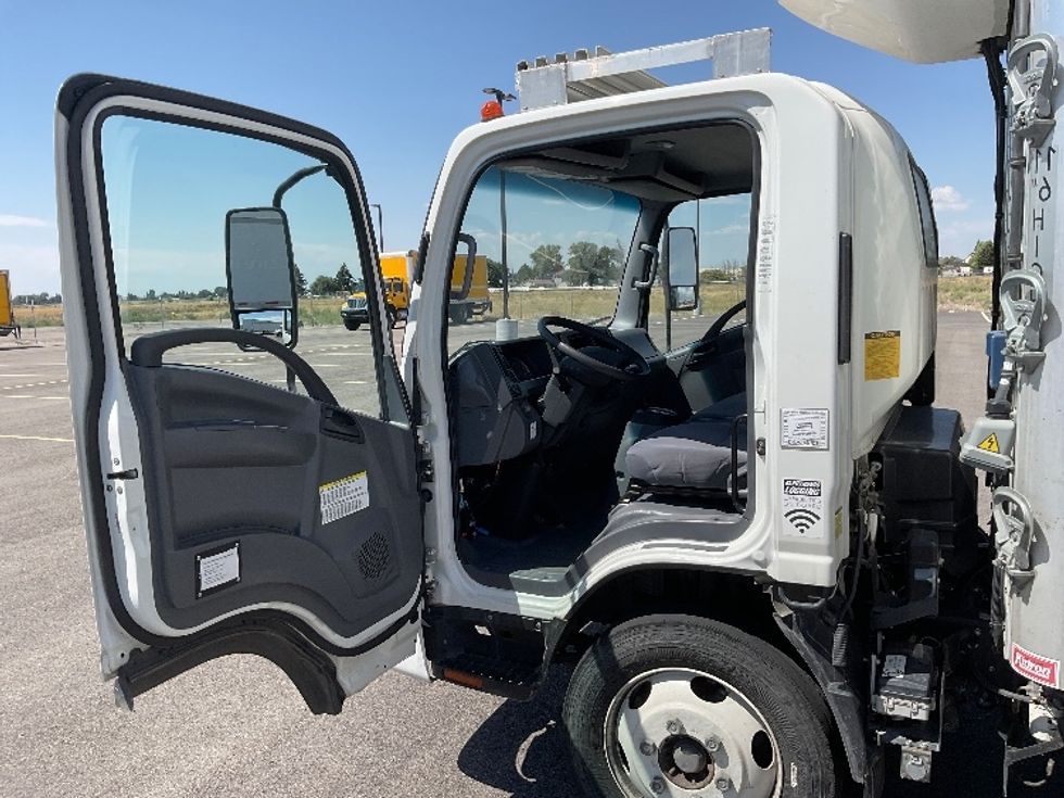 Refrigerated Truck-Light and Medium Duty Trucks-Isuzu-2022-NRR-Idaho Falls-ID-92,587\n\t\tmiles-$ 65,500 - Image 16