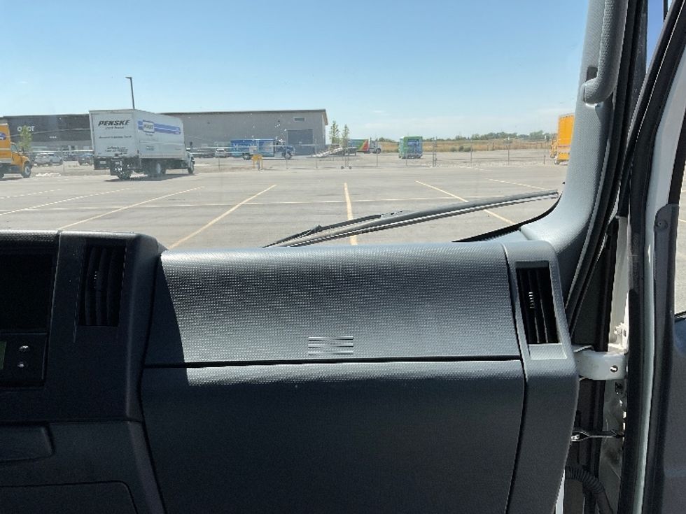 Refrigerated Truck-Light and Medium Duty Trucks-Isuzu-2022-NRR-Idaho Falls-ID-92,587\n\t\tmiles-$ 65,500 - Image 21