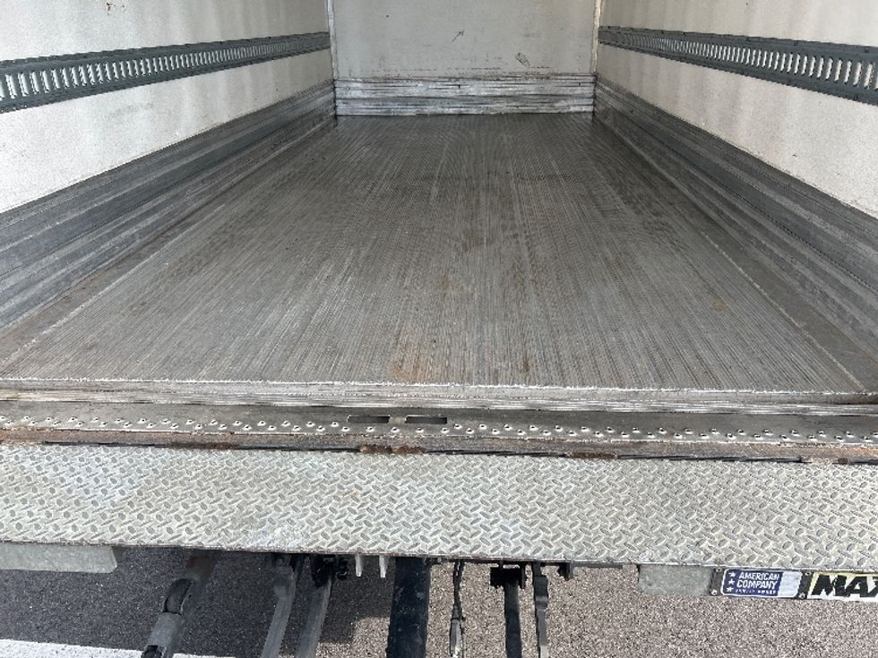 Refrigerated Truck-Light and Medium Duty Trucks-Isuzu-2022-NRR-Ocala-FL-191,510\n\t\tmiles-$ 44,500 - Image 10