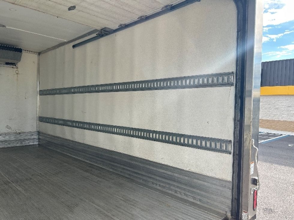 Refrigerated Truck-Light and Medium Duty Trucks-Isuzu-2022-NRR-Ocala-FL-191,510\n\t\tmiles-$ 44,500 - Image 12