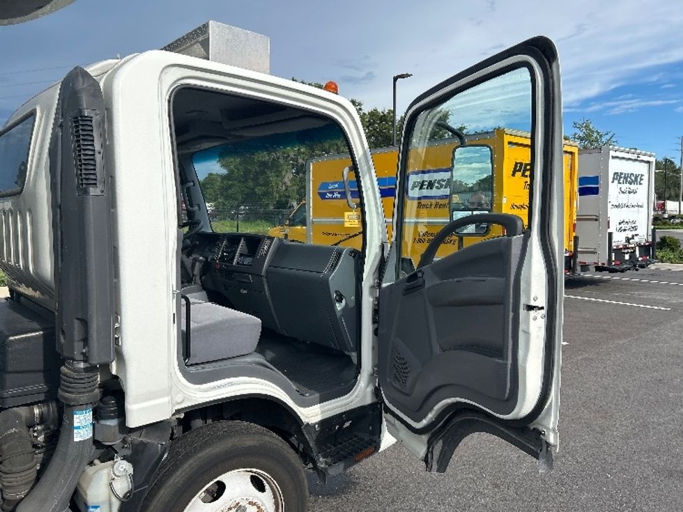Refrigerated Truck-Light and Medium Duty Trucks-Isuzu-2022-NRR-Ocala-FL-191,510\n\t\tmiles-$ 44,500 - Image 20