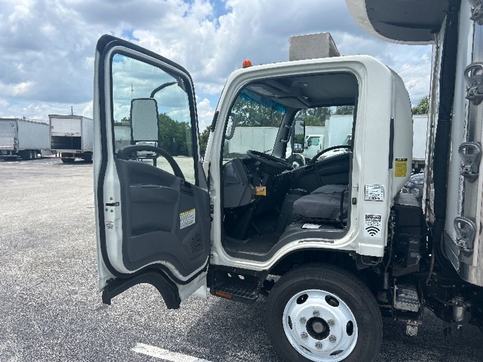Refrigerated Truck-Light and Medium Duty Trucks-Isuzu-2022-NRR-Orlando-FL-203,257\n\t\tmiles-$ 39,000 - Image 16