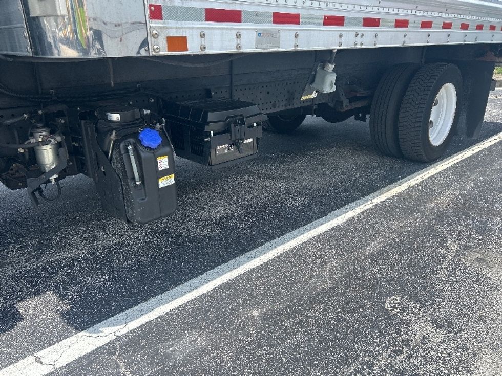 Refrigerated Truck-Light and Medium Duty Trucks-Isuzu-2022-NRR-Orlando-FL-203,257\n\t\tmiles-$ 39,000 - Image 5