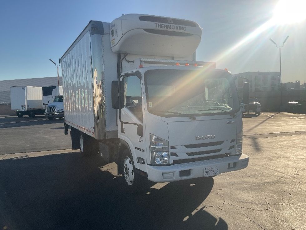 Refrigerated Truck-Light and Medium Duty Trucks-Isuzu-2022-NRR-Santa Ana-CA-35,375\n\t\tmiles-$ 72,000 - Image 1